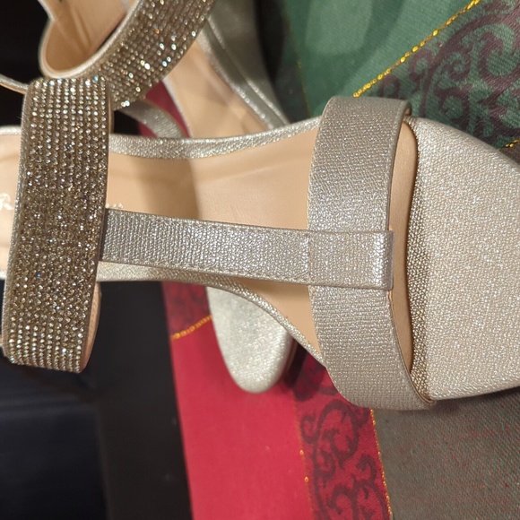 Paradox London Pink Jacey T strap wedge sandals silver Women's size 9 NEW NWB - Picture 7 of 12